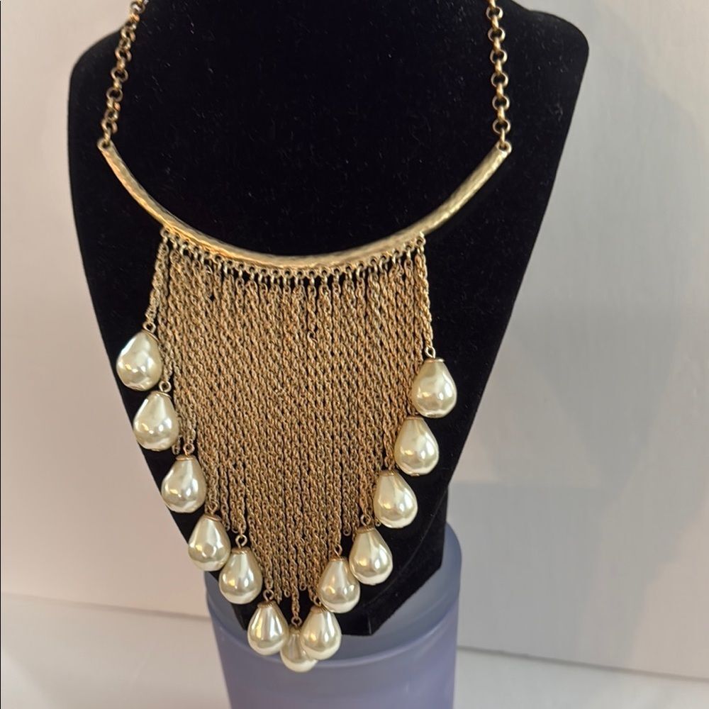 NWT CHICO Elegant Gold and Pearl Necklace - Picture 8 of 12